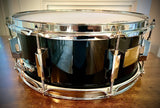 Pearl Custom Classic 14x5.5” One Piece Maple Shell Snare Drum in Piano Black Lacquer