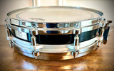 Pearl 14x4” Free Floating Snare Drum in Piano Black Gloss