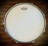 Pearl Custom Classic 14x5.5” One Piece Maple Shell Snare Drum in Piano Black Lacquer
