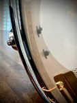 Pearl Custom Classic 14x5.5” One Piece Maple Shell Snare Drum in Piano Black Lacquer