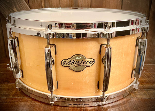 Pearl Master's Custom 14x6.5” Gloss Maple Snare Drum – DrumPickers